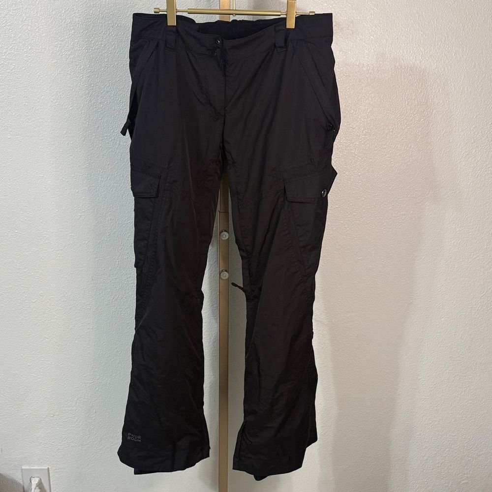 PWDR ROOM- Women's Black Cargo snow Pants- Small